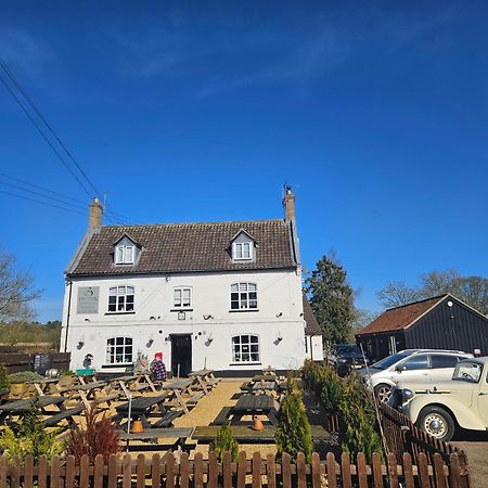 The Swan Inn Hilborough Buitenkant foto